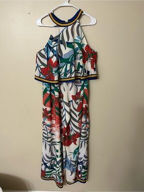 Sleeveless Floral set crop top with pants in White with Red & Green Print